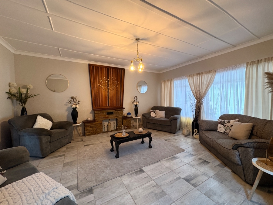 3 Bedroom Property for Sale in Flimieda North West